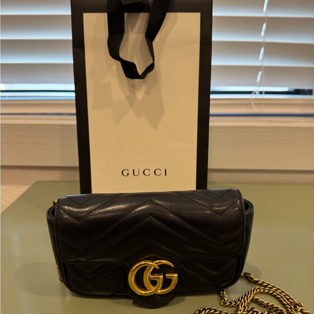 Gucci Black Leather Shoulder Bag